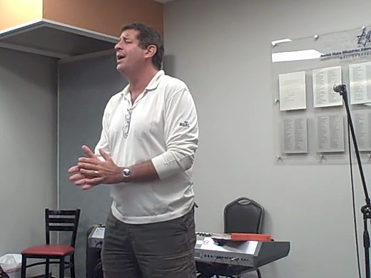 Ma Tovu: Hebrew Chant for Yom Kippur episode artwork