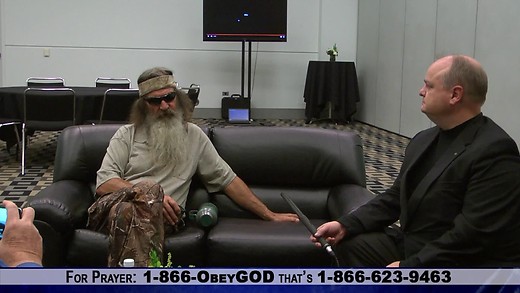 Duck Commander Phil Robertson responds to Donald Trump speech