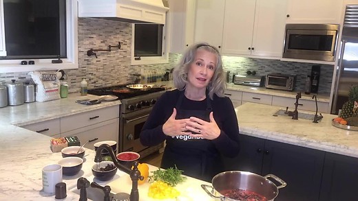 The Silver-Chic Chef: Hearty, Tasty, Vegan Chili