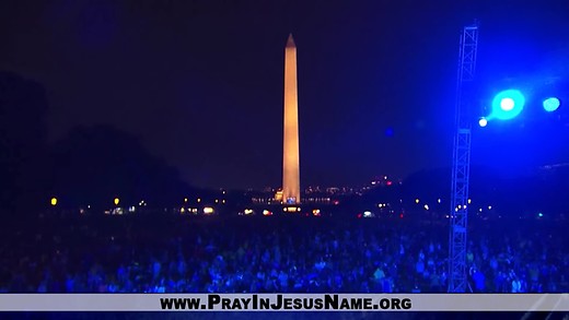 Military Generals Pray In Front Of The World At The Return